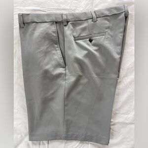 Haggar Men's Light Gray Flat Front Shorts